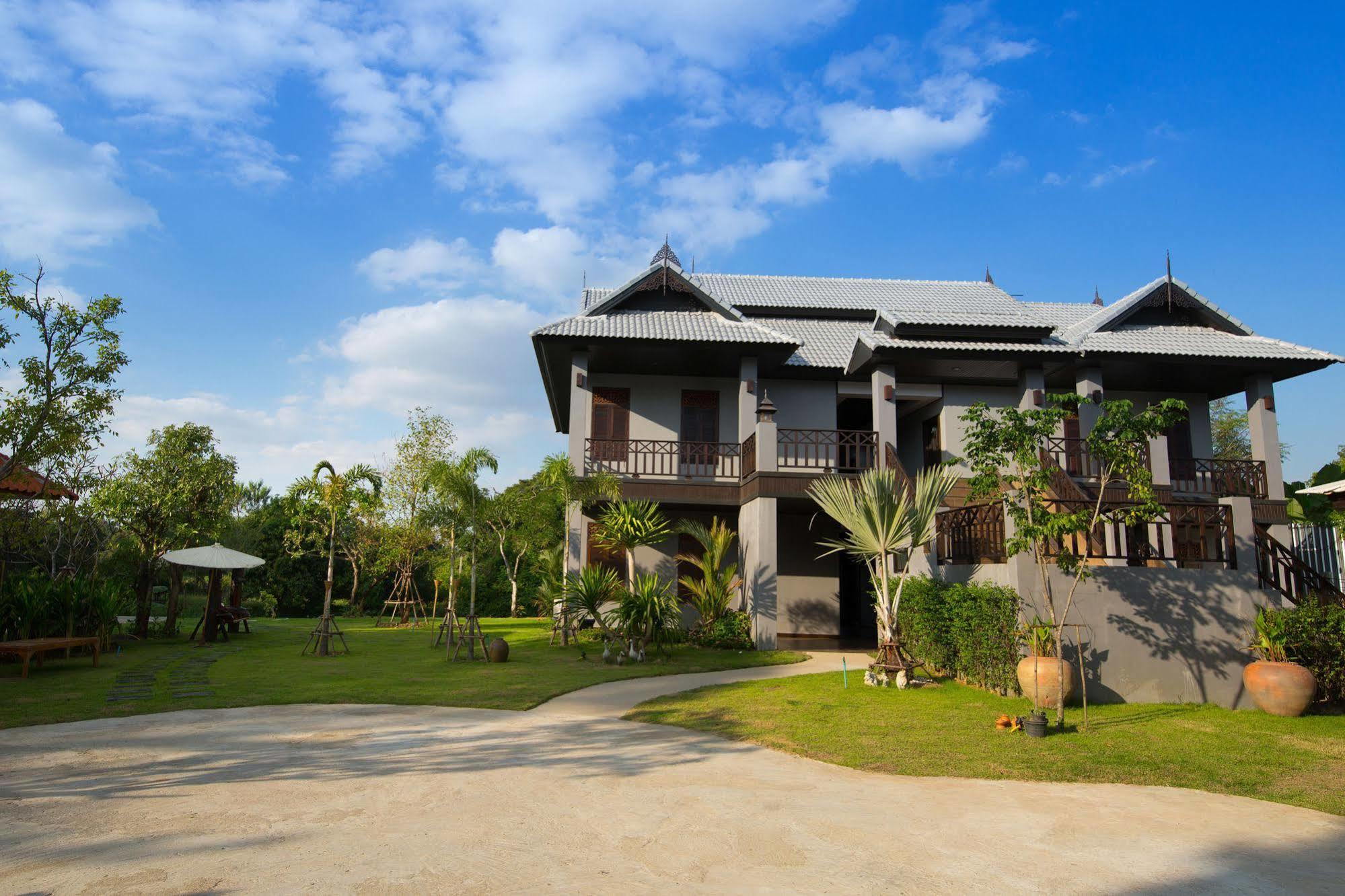 The Terminal Sukhothai Luaran gambar